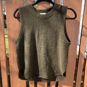 WILFRED SWEATER VEST